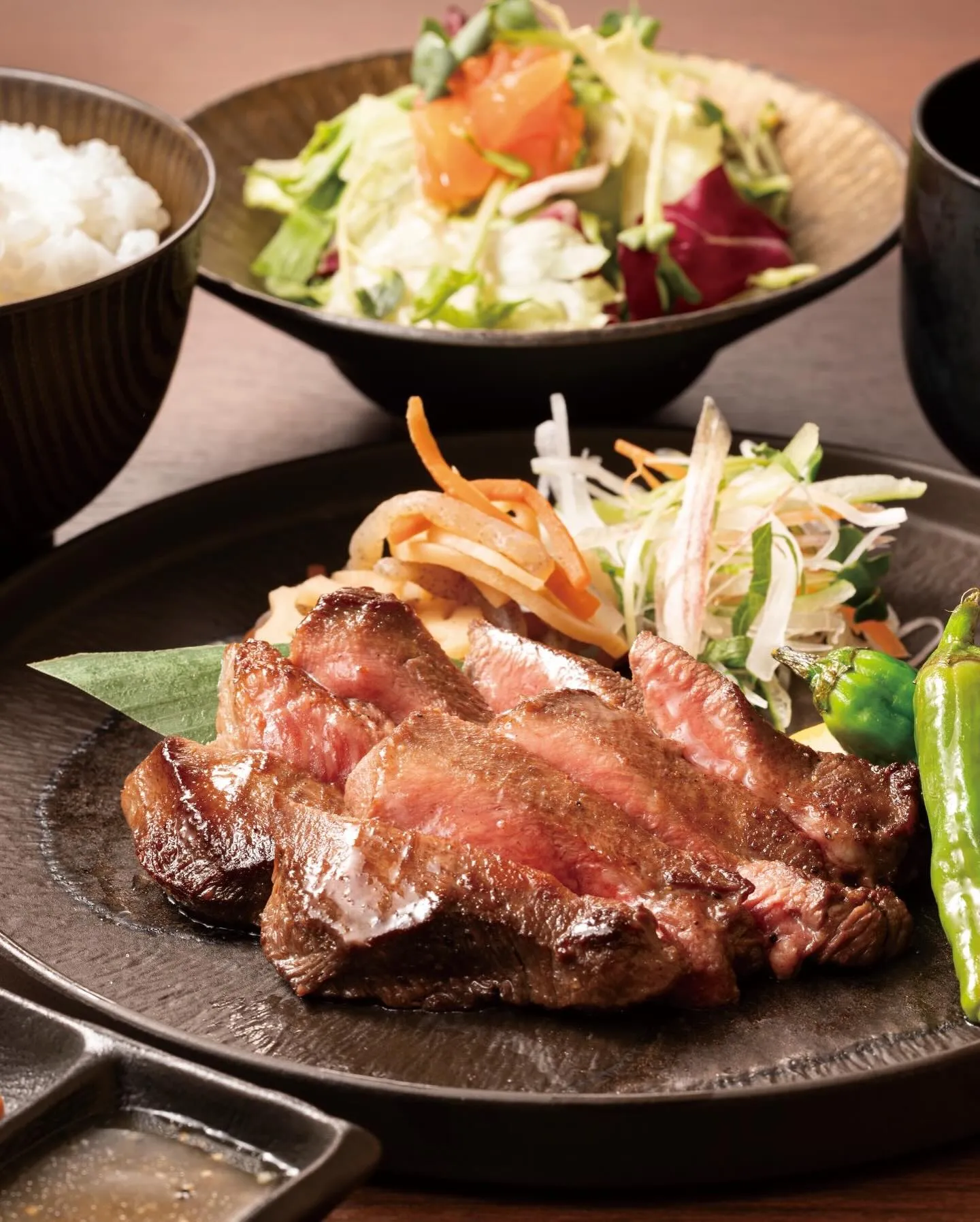 【経堂駅チカ】オシャレ居酒屋🏮自慢のお肉が楽しめる贅沢ランチ...
